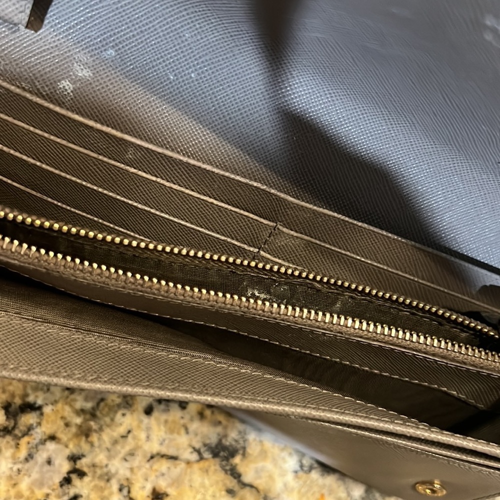 Prada wallet - Picture 3 of 5
